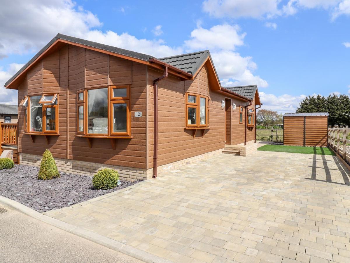 12 Bucklesham Park Villa Ipswich Exterior photo